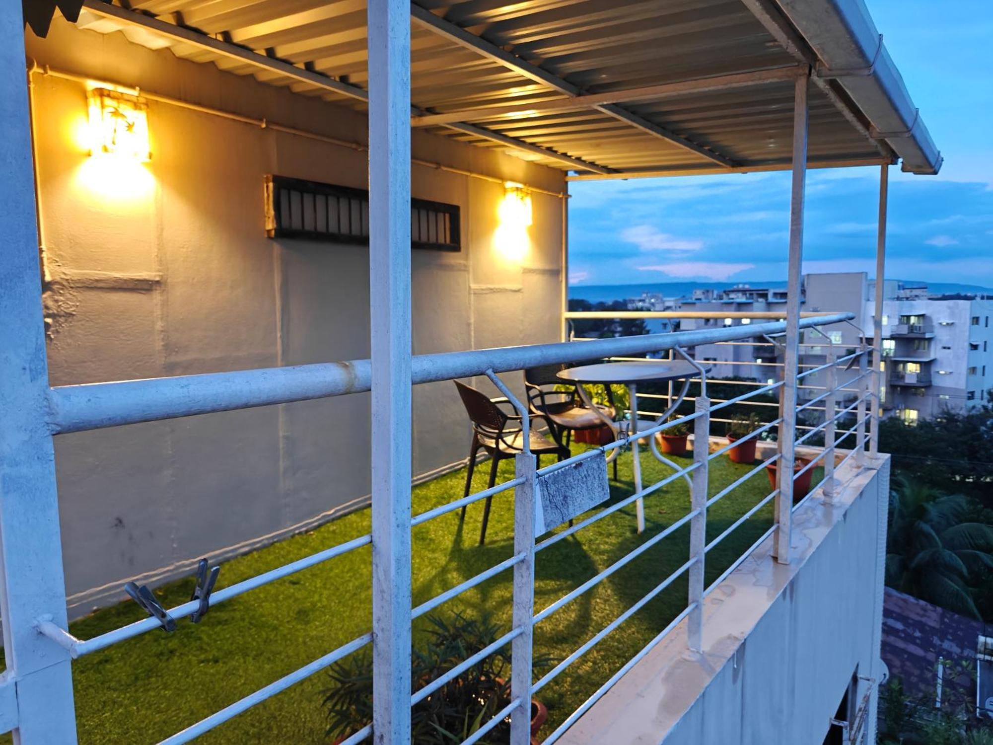 Chandralok Service Apartments Kolhapur Luaran gambar